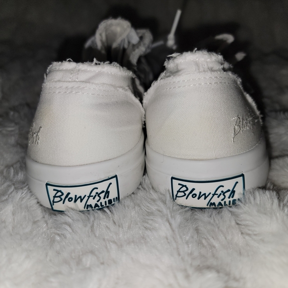 Blowfish White Sneakers - Picture 4 of 7